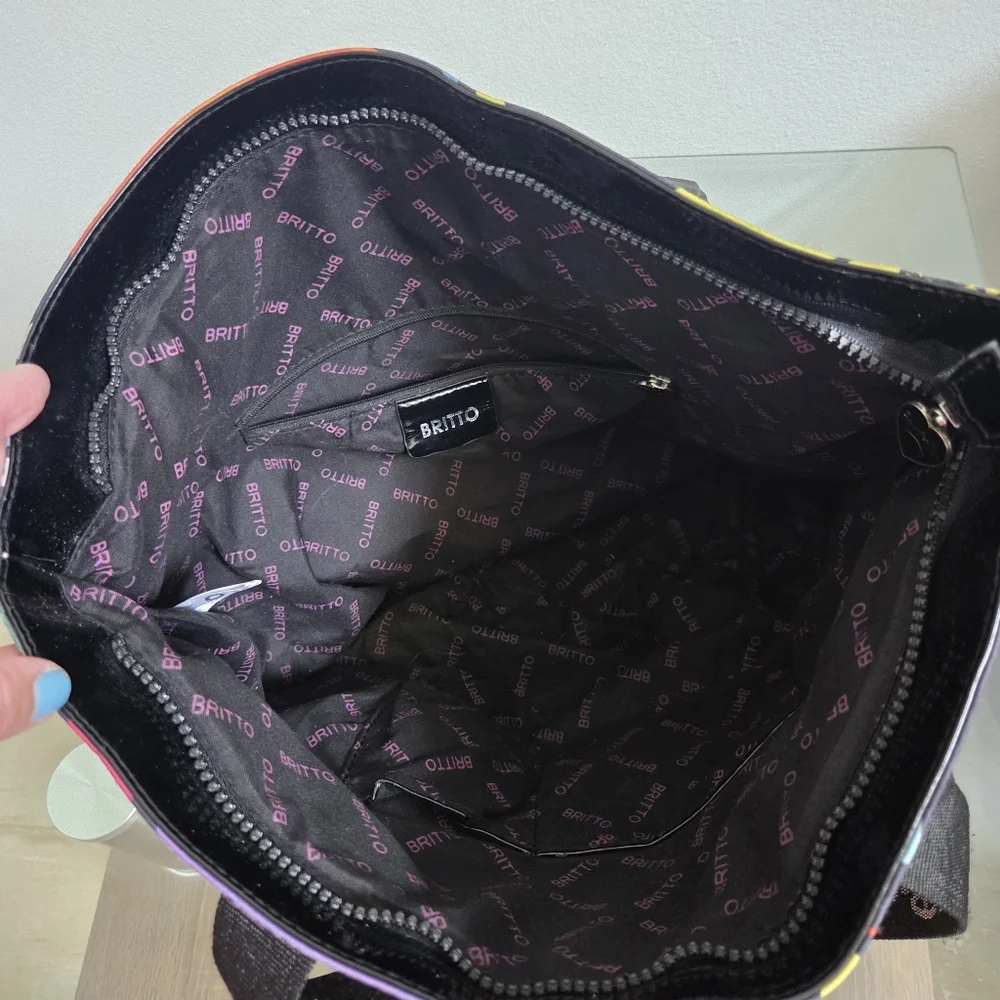 Romero Britto Medium Tote - Picture 6 of 11